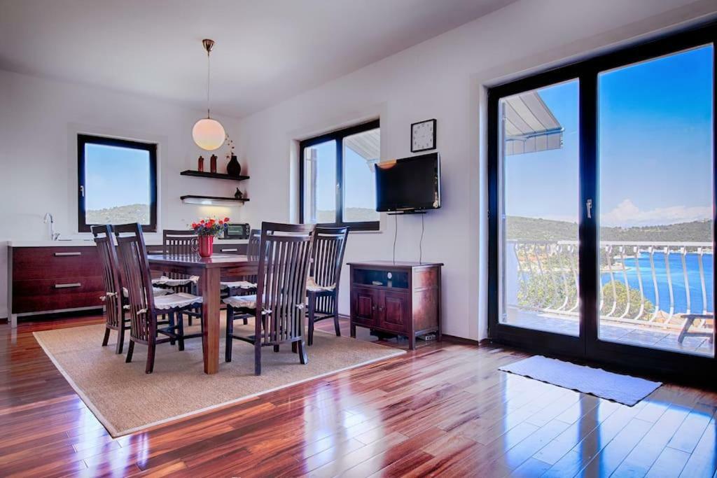 Luceissa Apartment Vis Ngoại thất bức ảnh