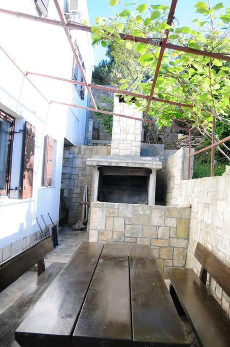 Luceissa Apartment Vis Ngoại thất bức ảnh