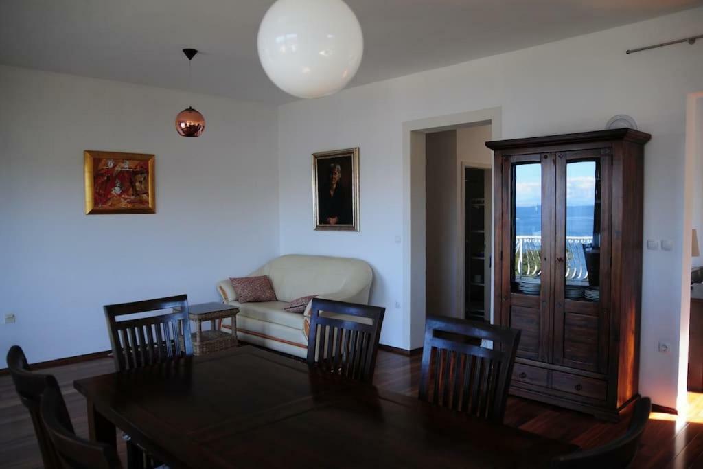 Luceissa Apartment Vis Ngoại thất bức ảnh