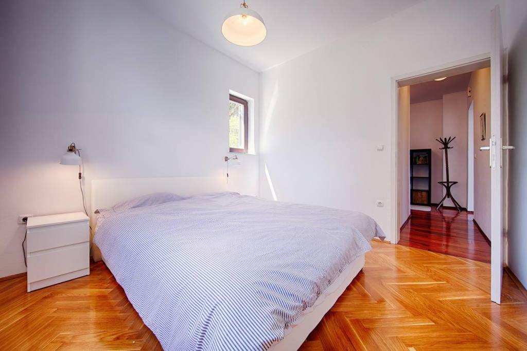 Luceissa Apartment Vis Ngoại thất bức ảnh
